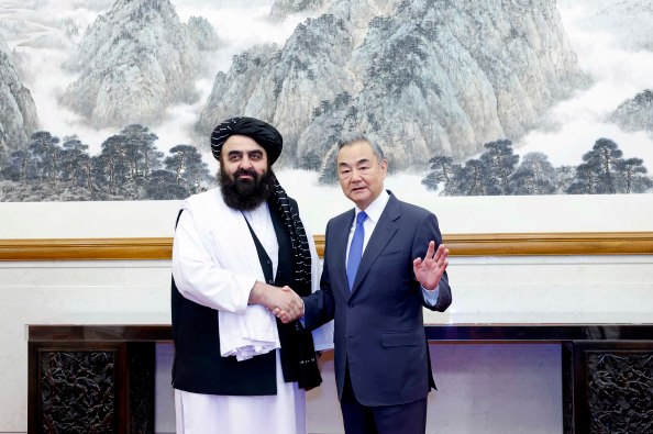 王毅会见阿富汗代理外长穆塔基2 王毅会见阿富汗代理外长穆塔基2