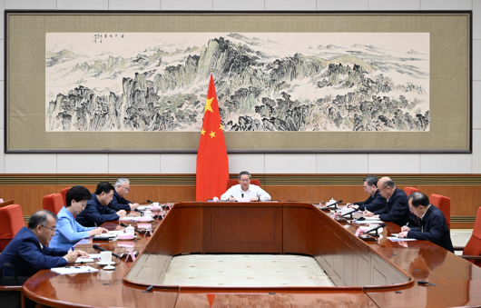 李强主持国务院第十四次专题学习 李强主持国务院第十四次专题学习