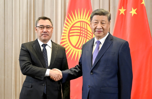 习近平会见吉尔吉斯斯坦总统扎帕罗夫 习近平会见吉尔吉斯斯坦总统扎帕罗夫